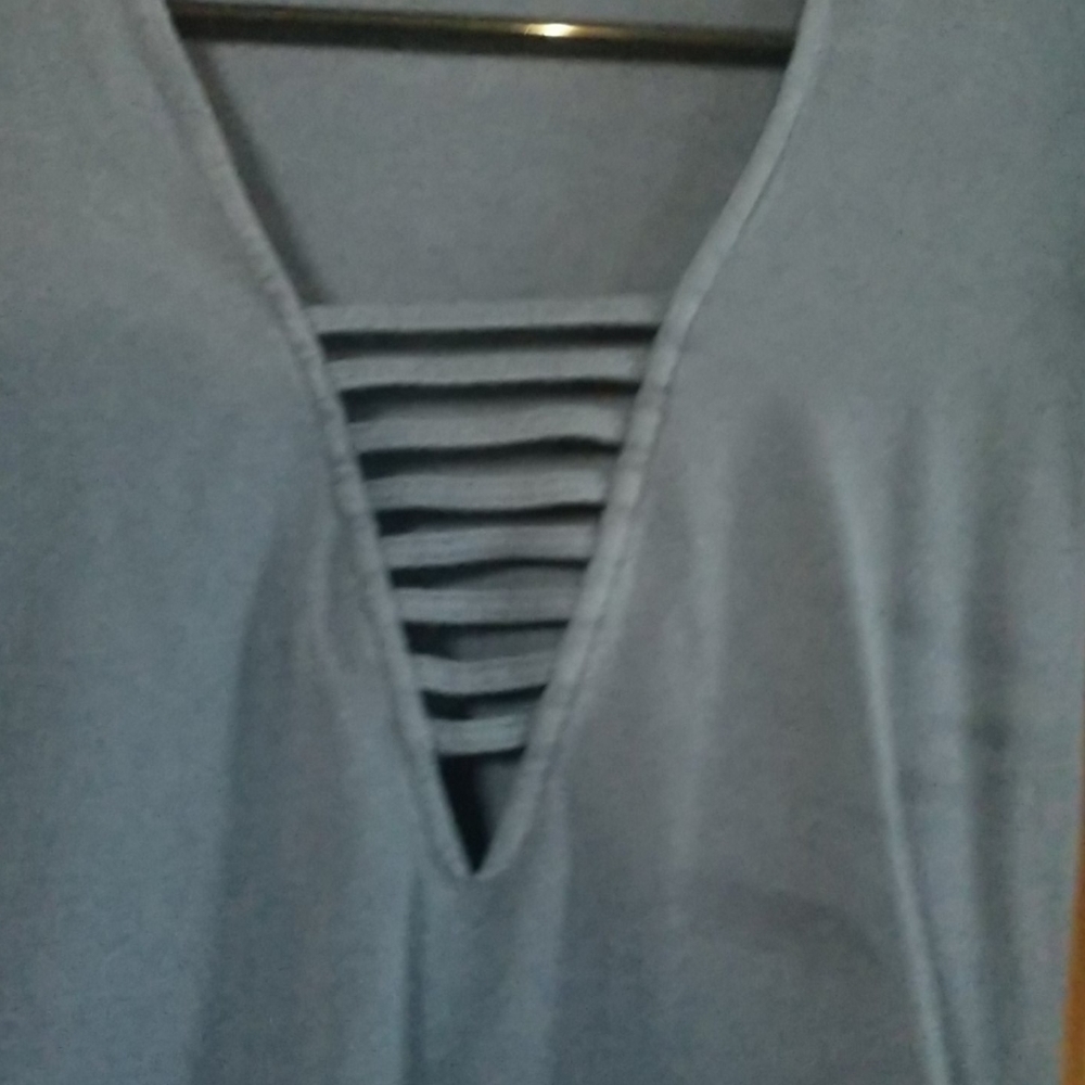 Top - Picture 2 of 2